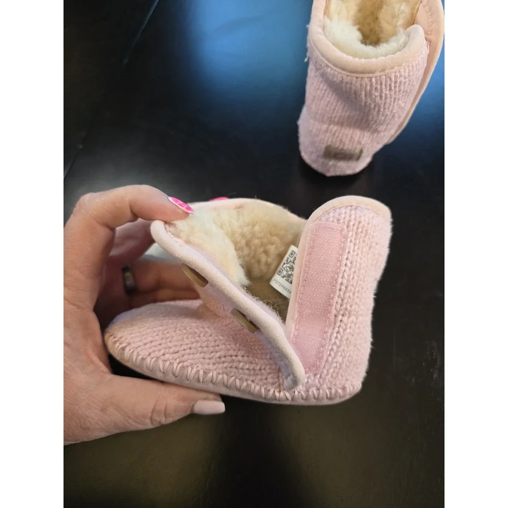 UGG Jesse Purl Knit Infant Baby Boots Pink Sheepskin‎ Lined Size 2/3 (6-12M)